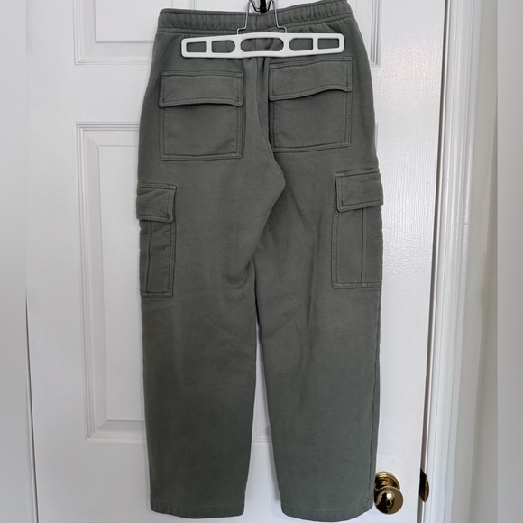 Aritzia Sweatfleece Mega Cargo Army Green - Picture 2 of 5